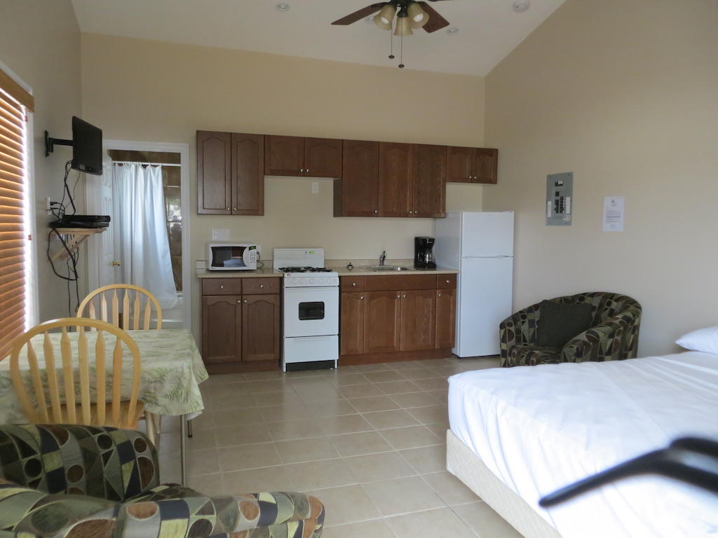 Honey Harbor Halls Cottages חדר תמונה